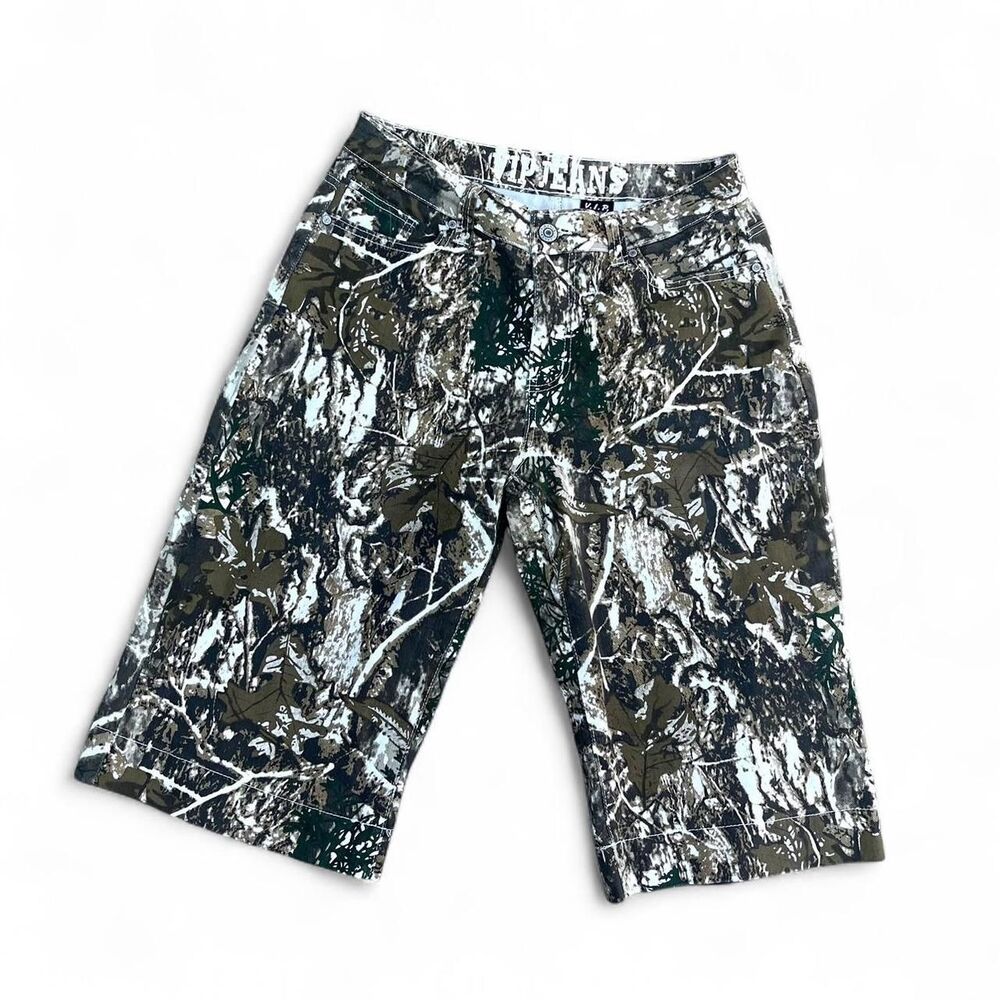 Womens Camouflage Shorts in size 11 tree camo skater